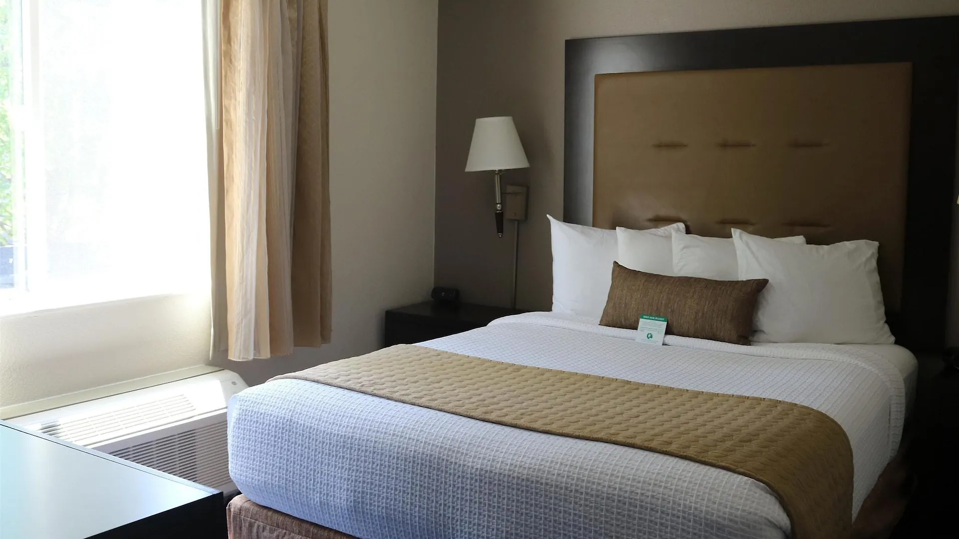 Best Western Plus Portland Airport Hotel & Suites